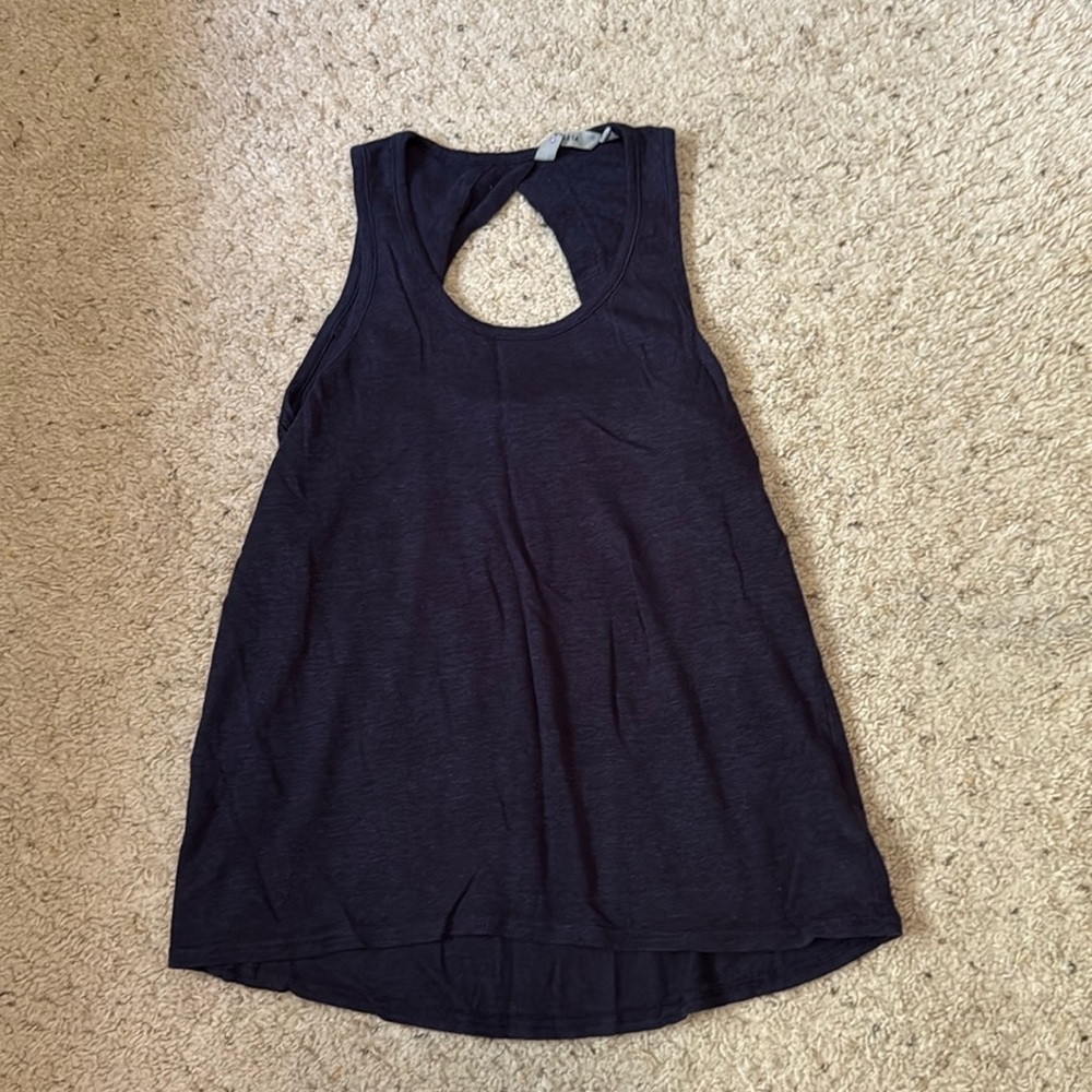 Athleta linen keyhole back tank. Size XXS.
